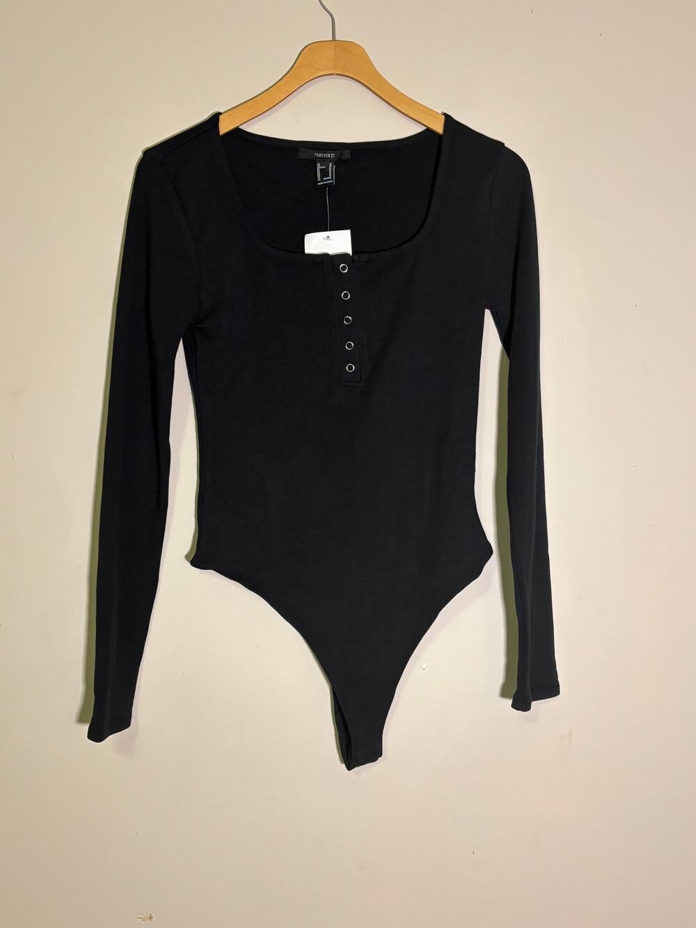 Forever 21 black scoop neck bodysuit NWT size medium